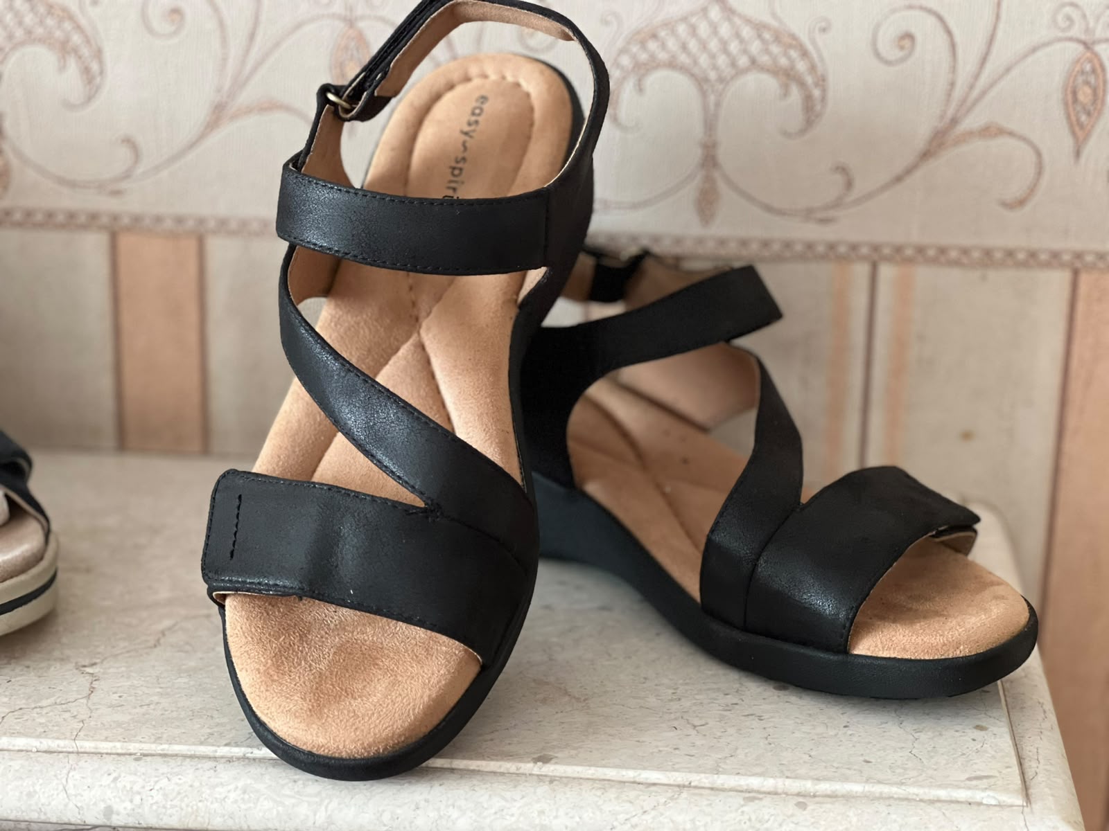 DK810 Women’s Sandals
